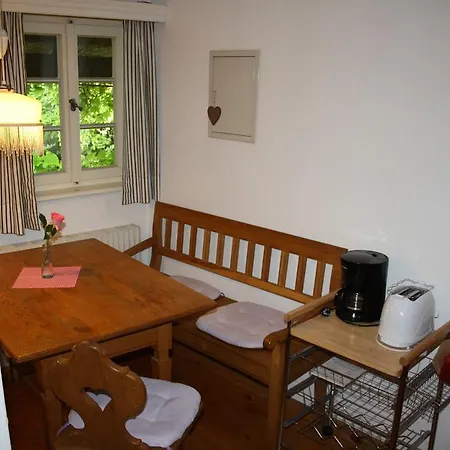 Zum Alten Hausla Apartment *